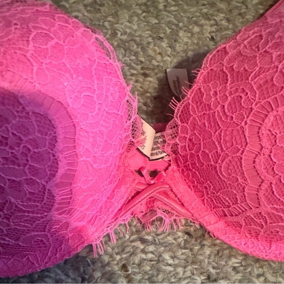 Very Sexy Victoria’s Secret Pink Lace Dream Angel Push-Up Bra - Picture 2 of 4